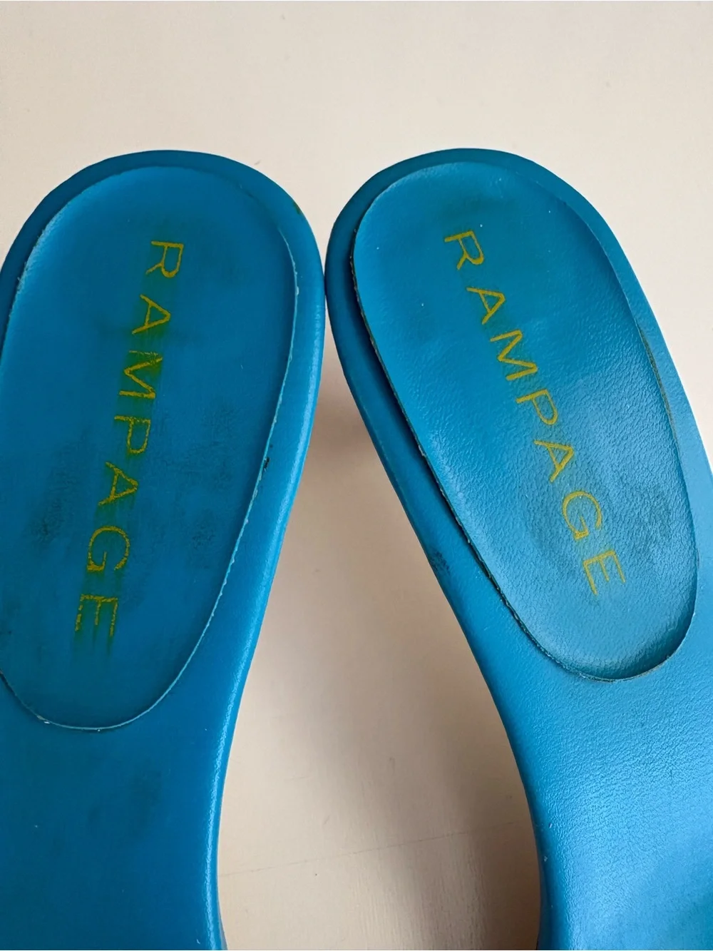 VTG Y2K RAMPAGE Heels